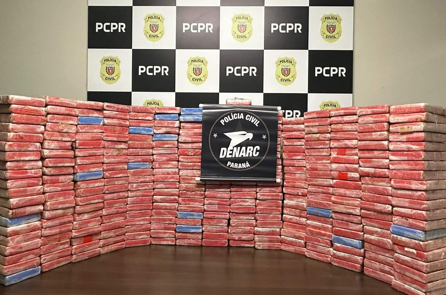 Polícia prende duas mulheres com 328 quilos de cocaína no Paraná