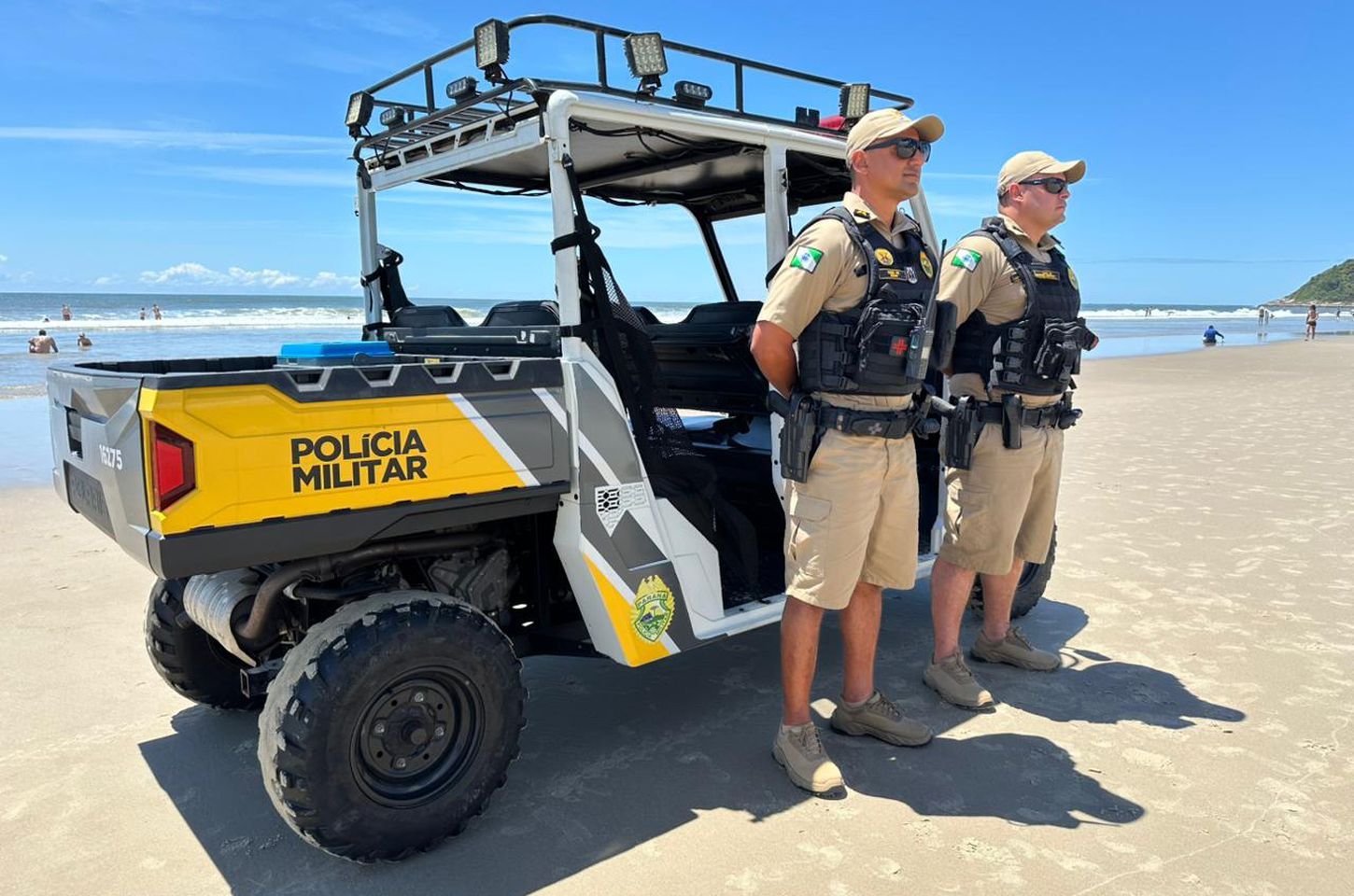 Policiamento com veículos off-road reforça segurança nas praias do Paraná