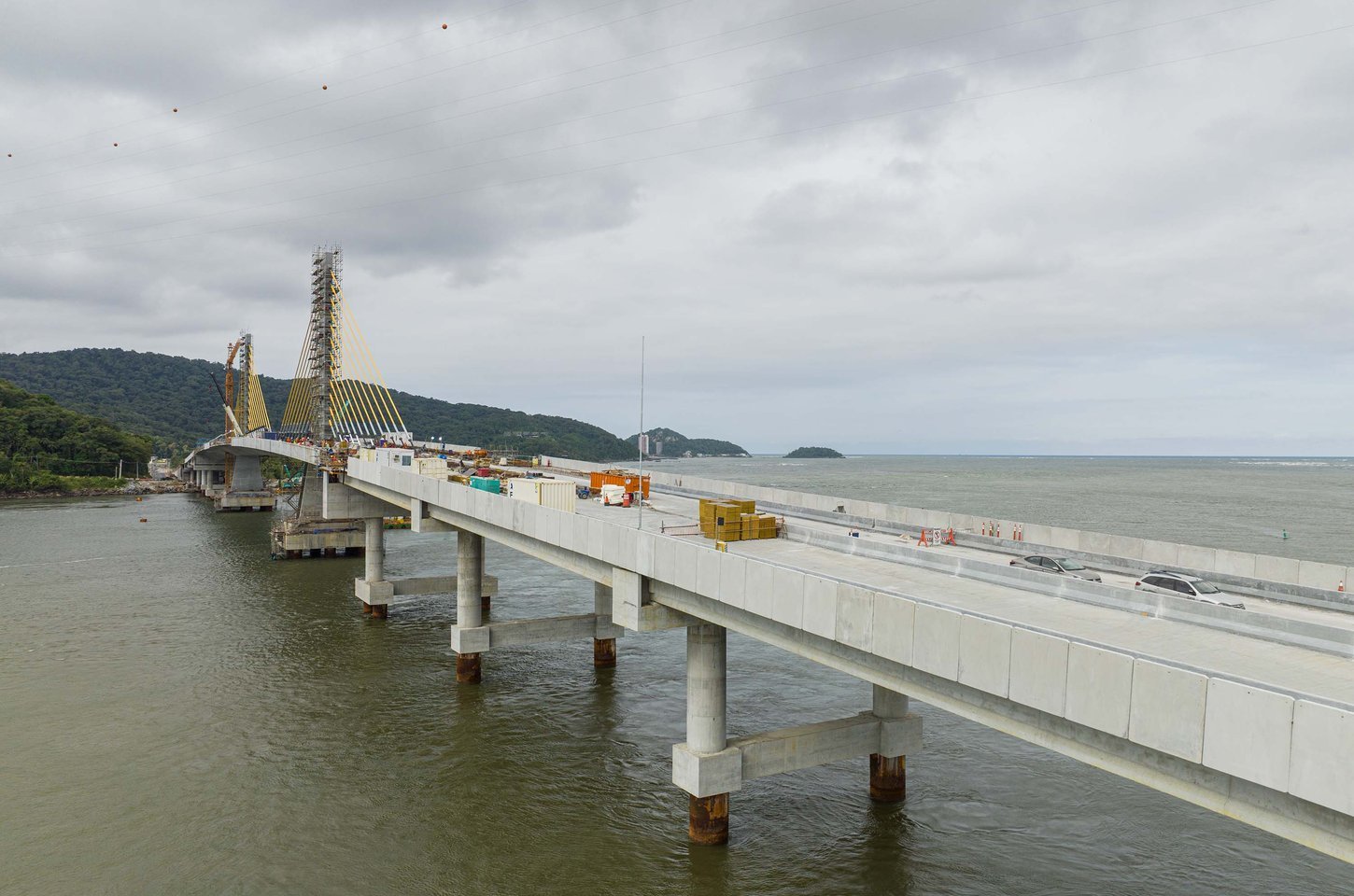 Ponte de Guaratuba avança em acabamentos e transforma mobilidade no litoral