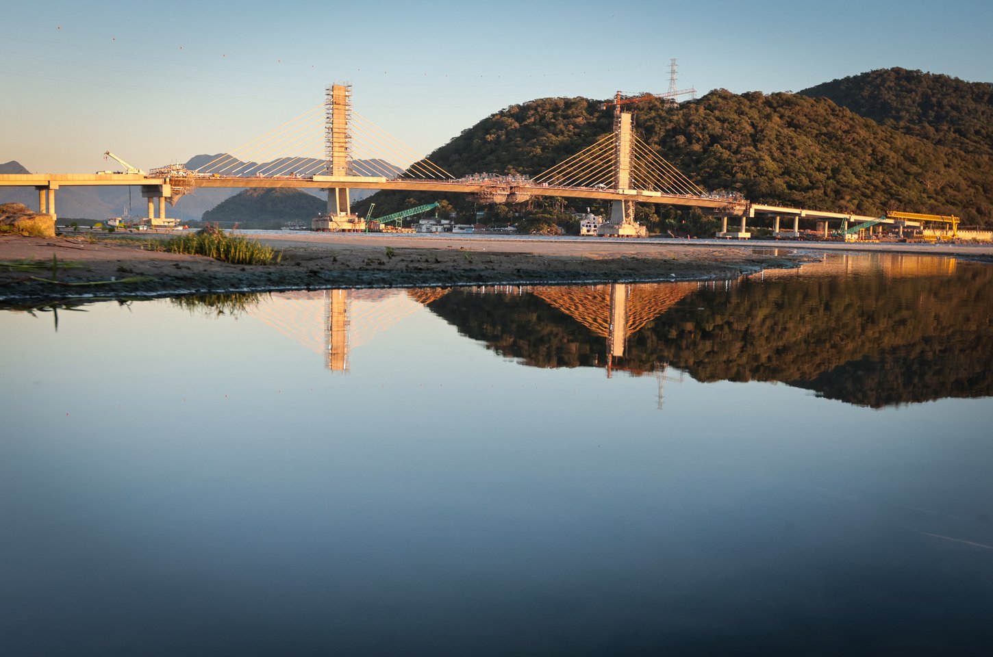 Ponte entre Matinhos e Guaratuba atinge 91% de execução no Paraná