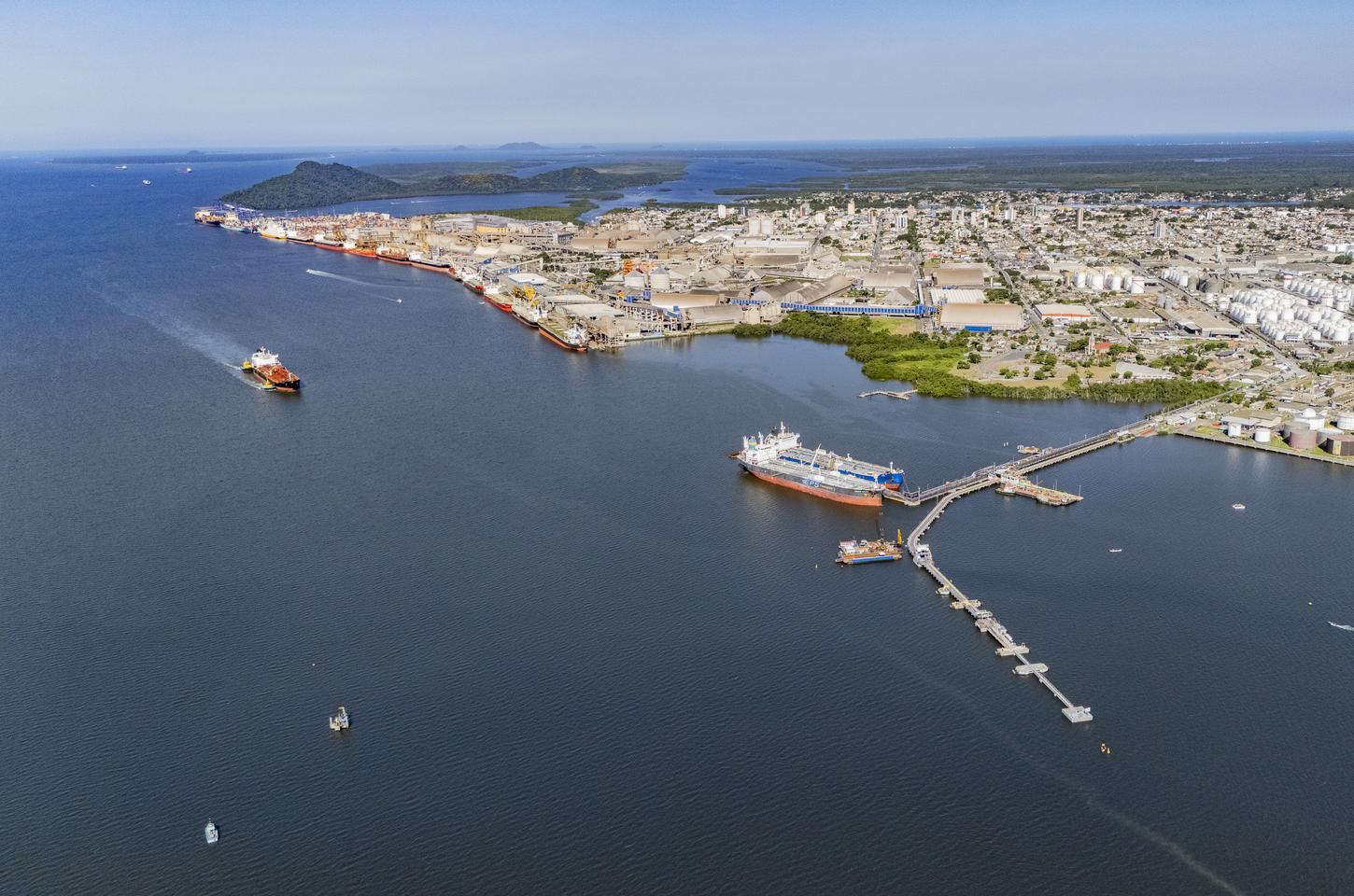 Porto de Paranaguá lidera exportação de óleo de soja do Brasil em 2026