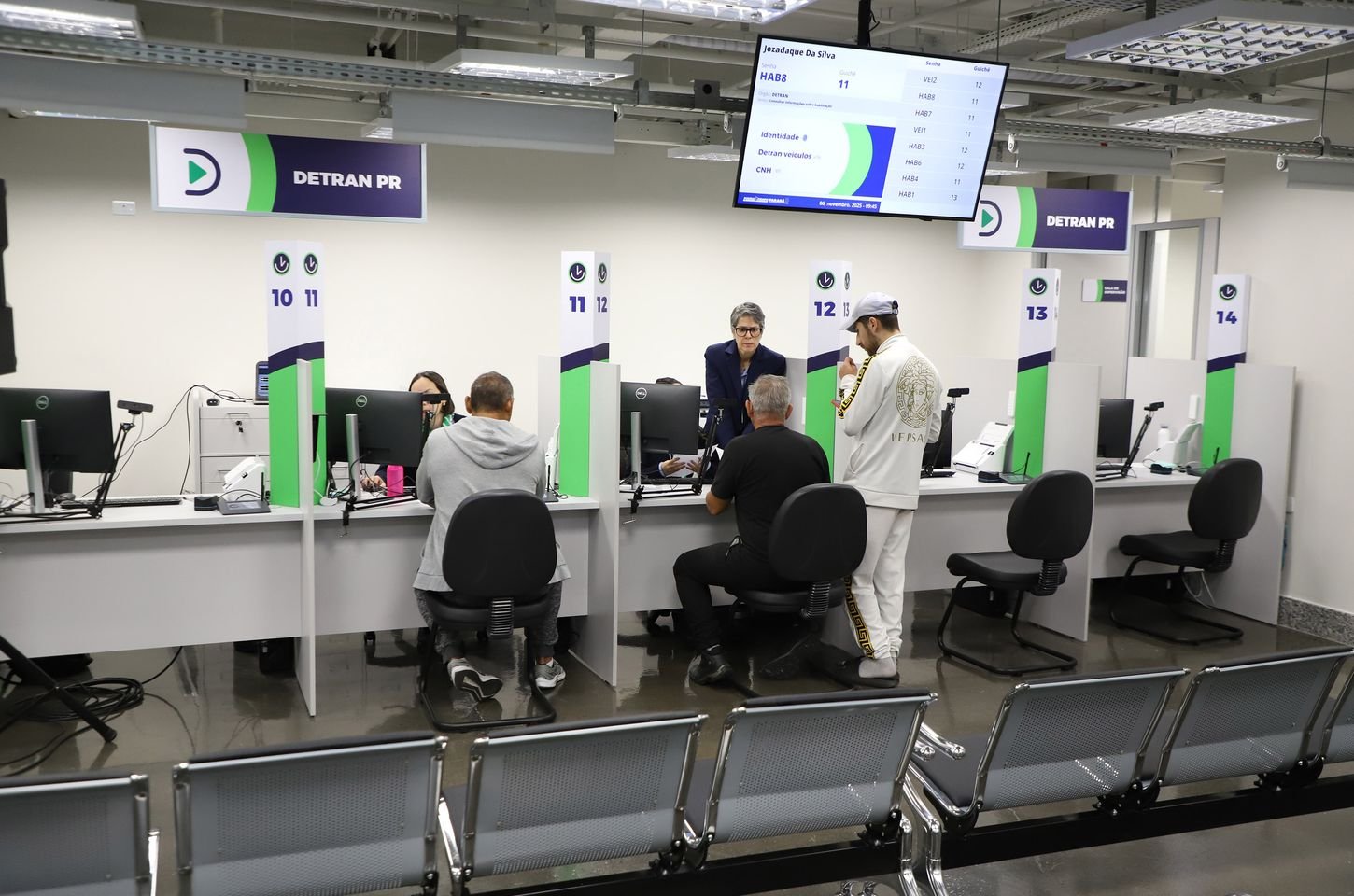 Poupatempo Paraná atinge 1,6 milhão de atendimentos em maio