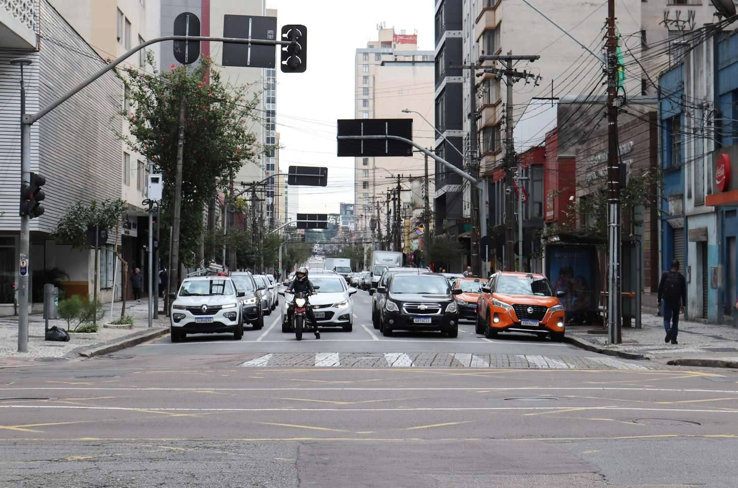Prazo do IPVA para placas 3 e 4 encerra nesta segunda no Paraná