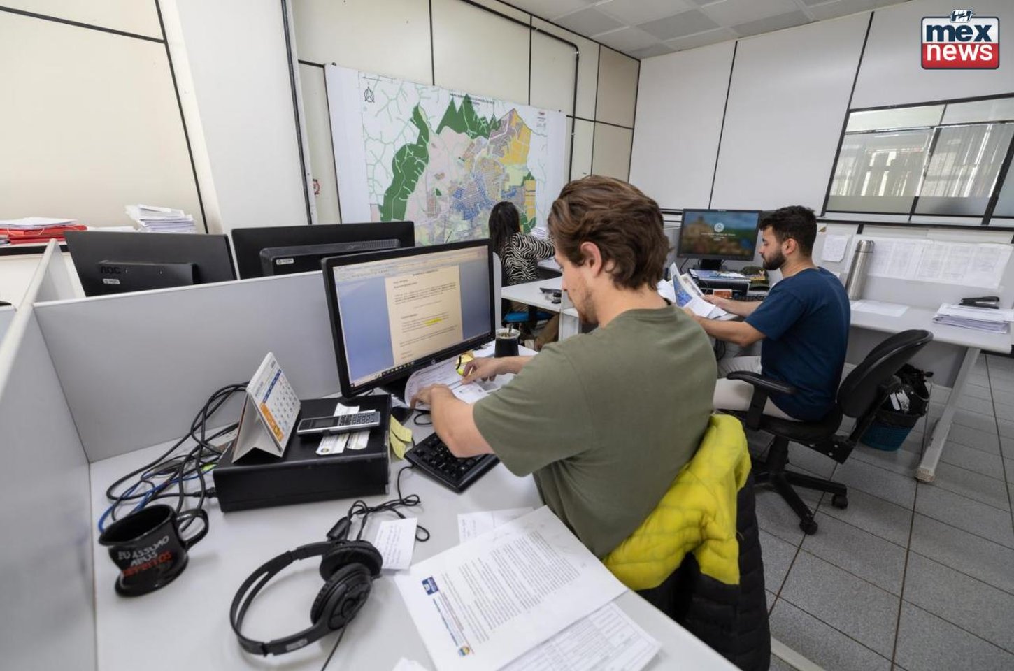 Prefeitura digitaliza 18 serviços de obras e agiliza processos