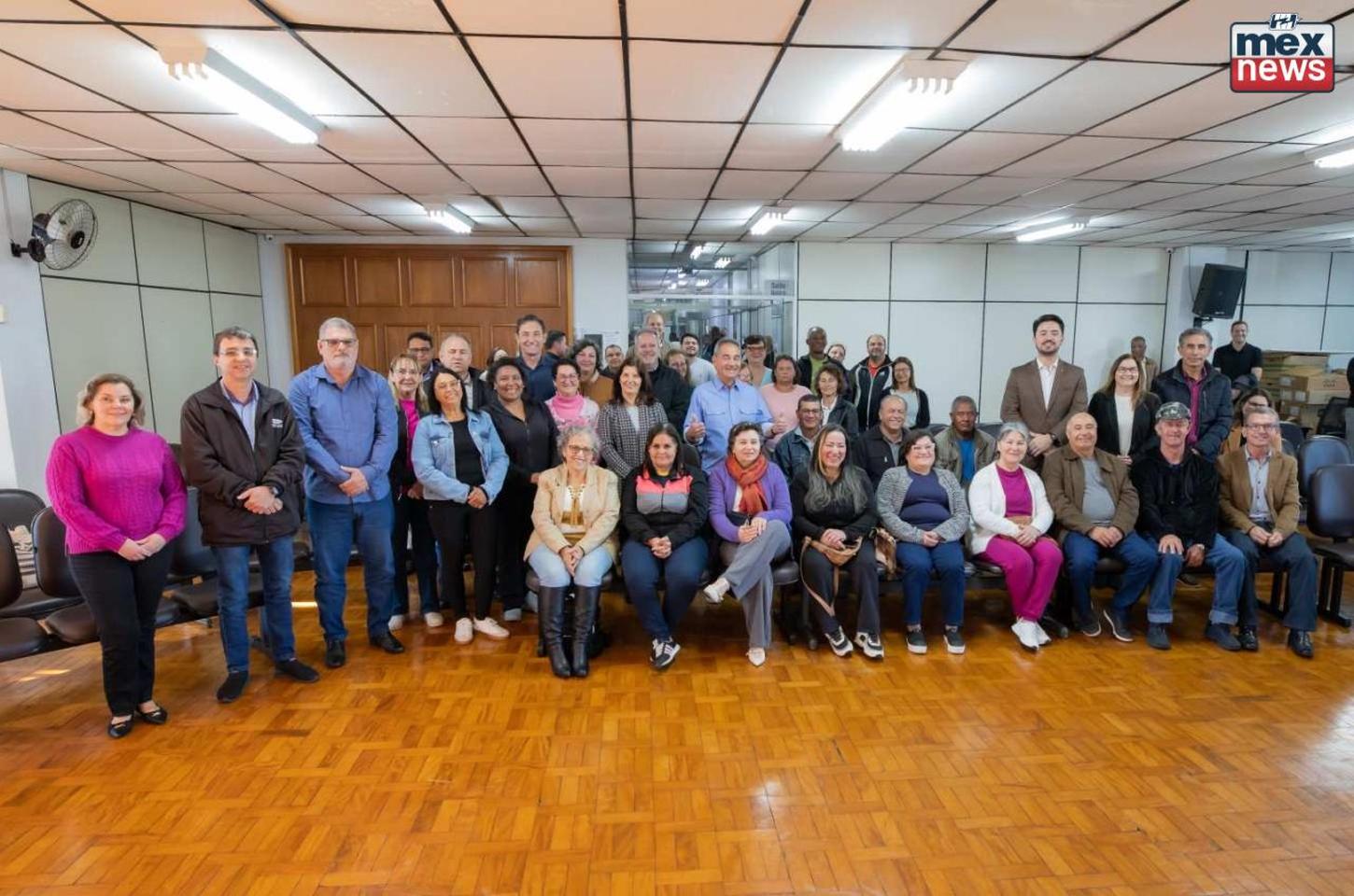 Prefeitura homenageia servidores aniversariantes de julho