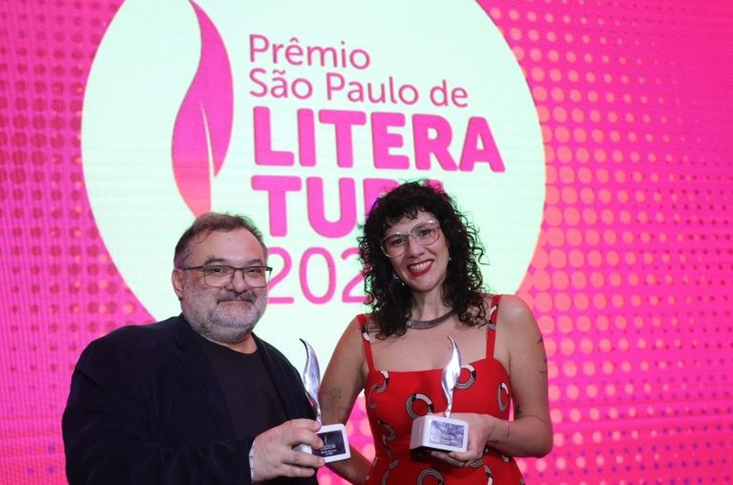 Prêmio São Paulo de Literatura celebra autores inovadores em cerimônia na capital