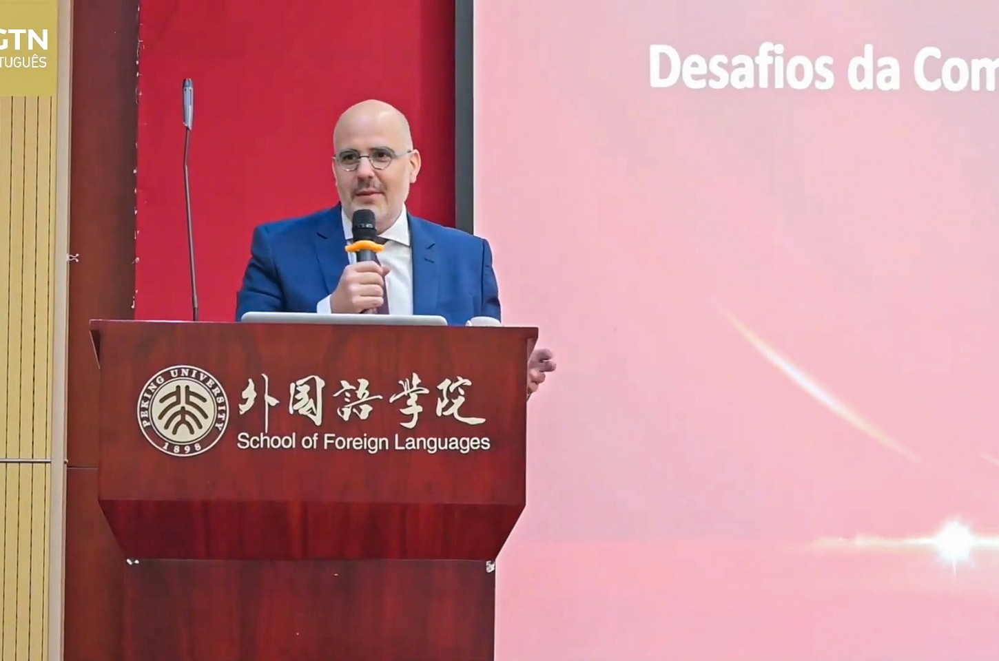 Presidente da EBC destaca comunicação pública e TV 3.0 em visita à China