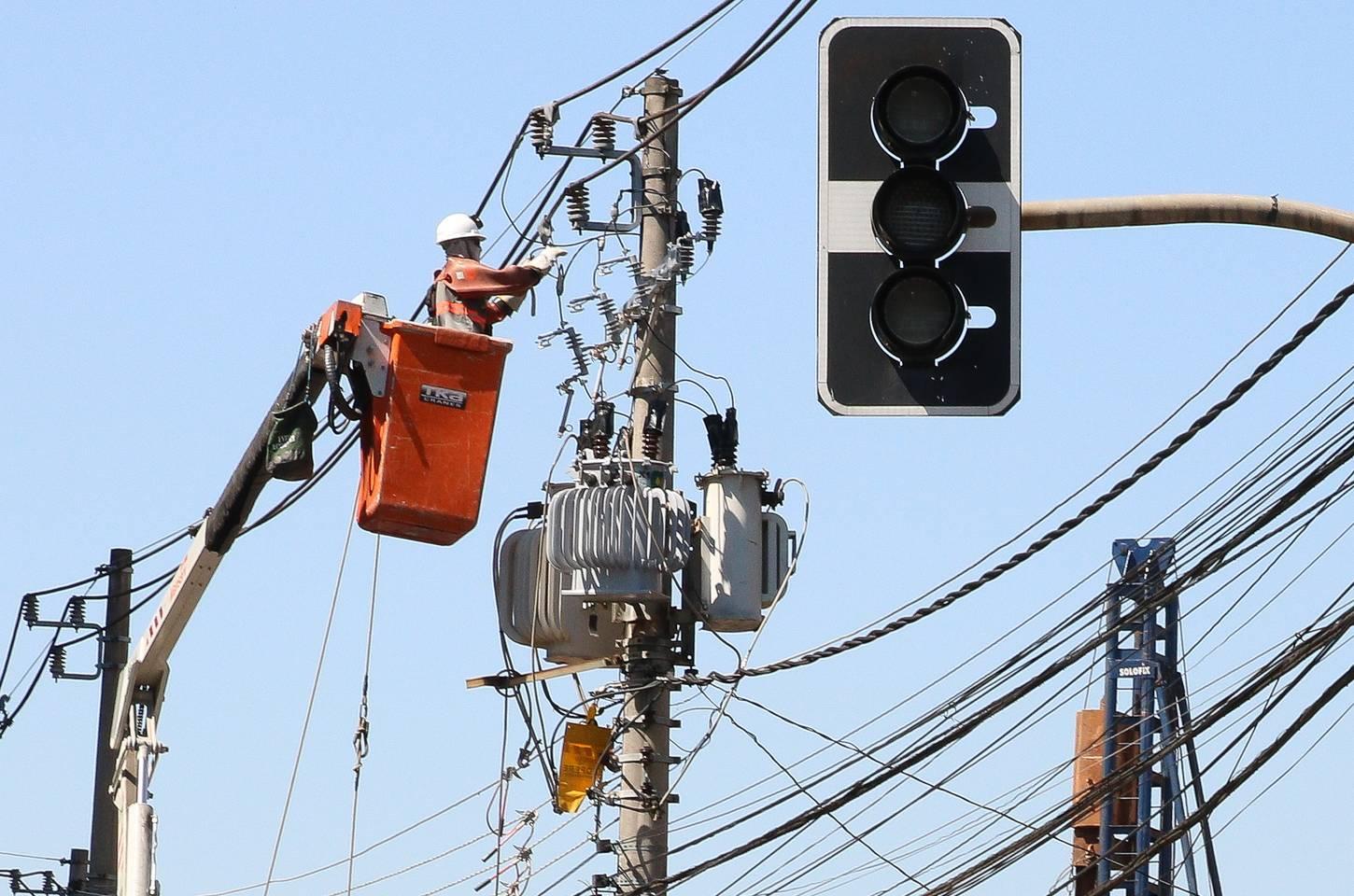Procon de São Paulo multa Enel em R$ 14,3 milhões por falhas no fornecimento de energia