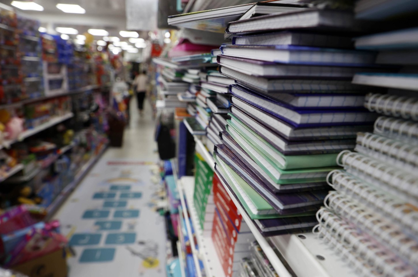 Procon-PR orienta pais sobre matrículas e material escolar