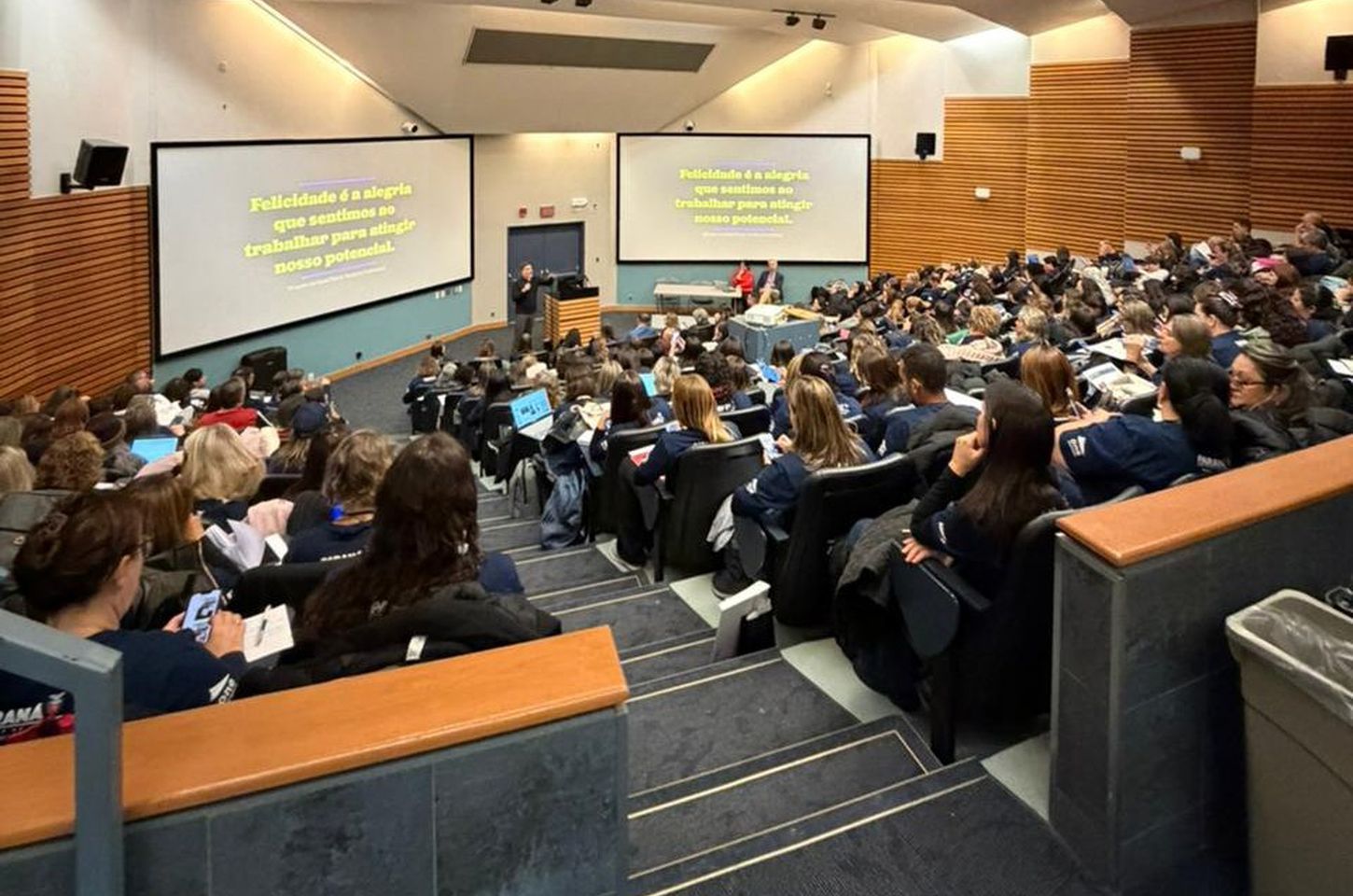 Professores paranaenses retornam do Canadá com novas perspectivas para a educação
