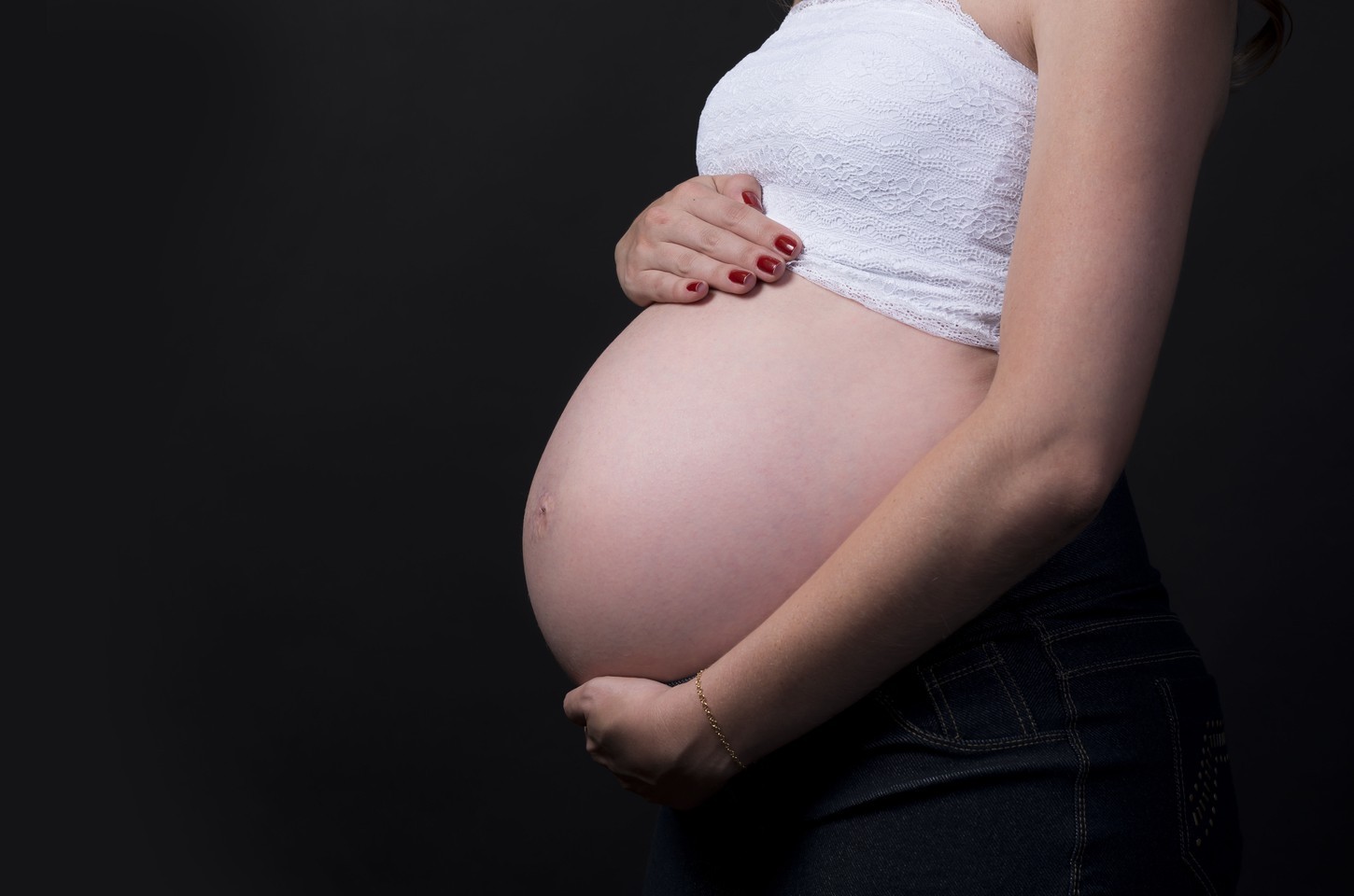 Profissão de doula é regulamentada por lei sancionada por Lula
