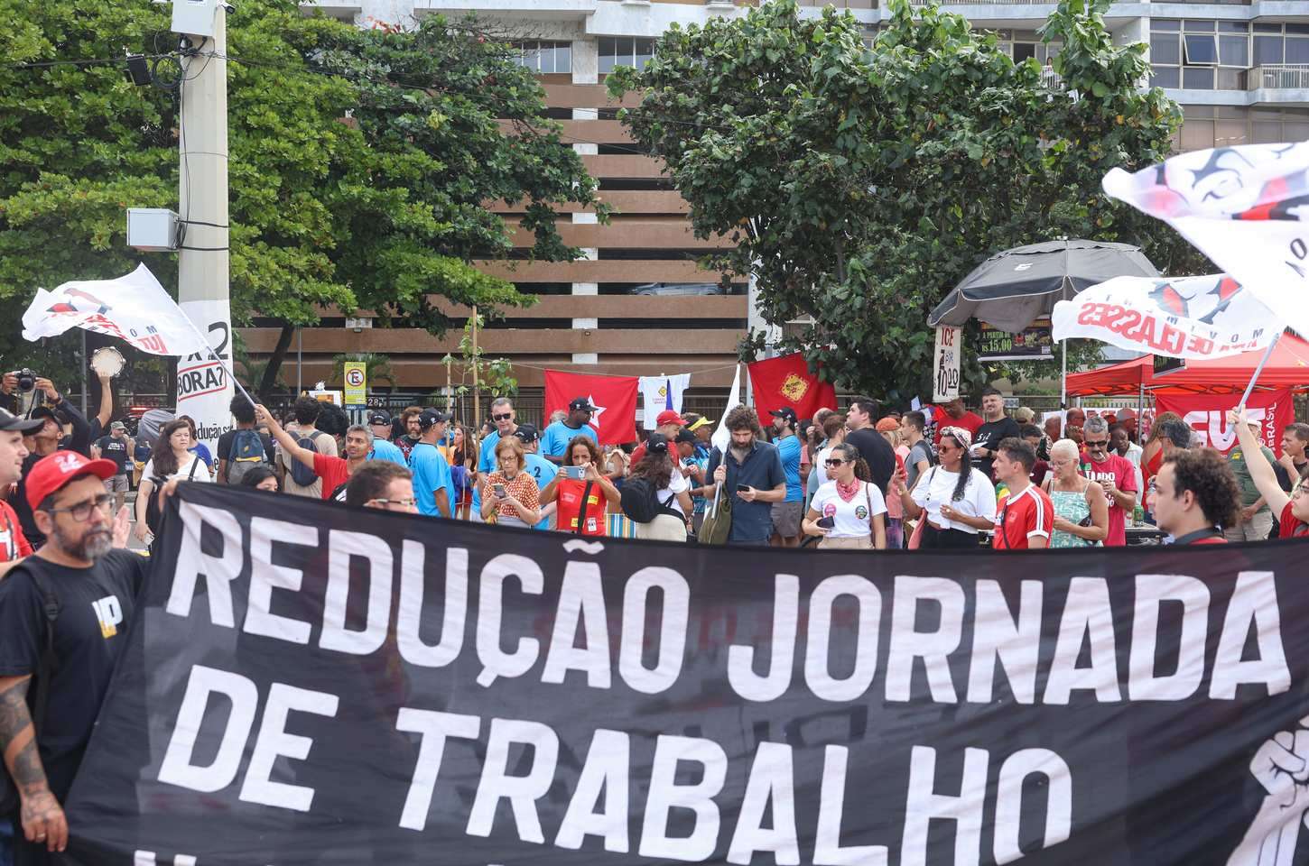 Programa Caminhos da Reportagem debate fim da escala 6x1