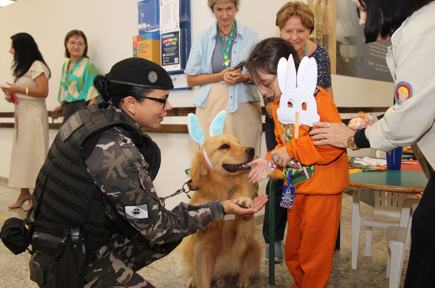 Projeto K9Cura leva terapia com cães da PM para hospital de reabilitação