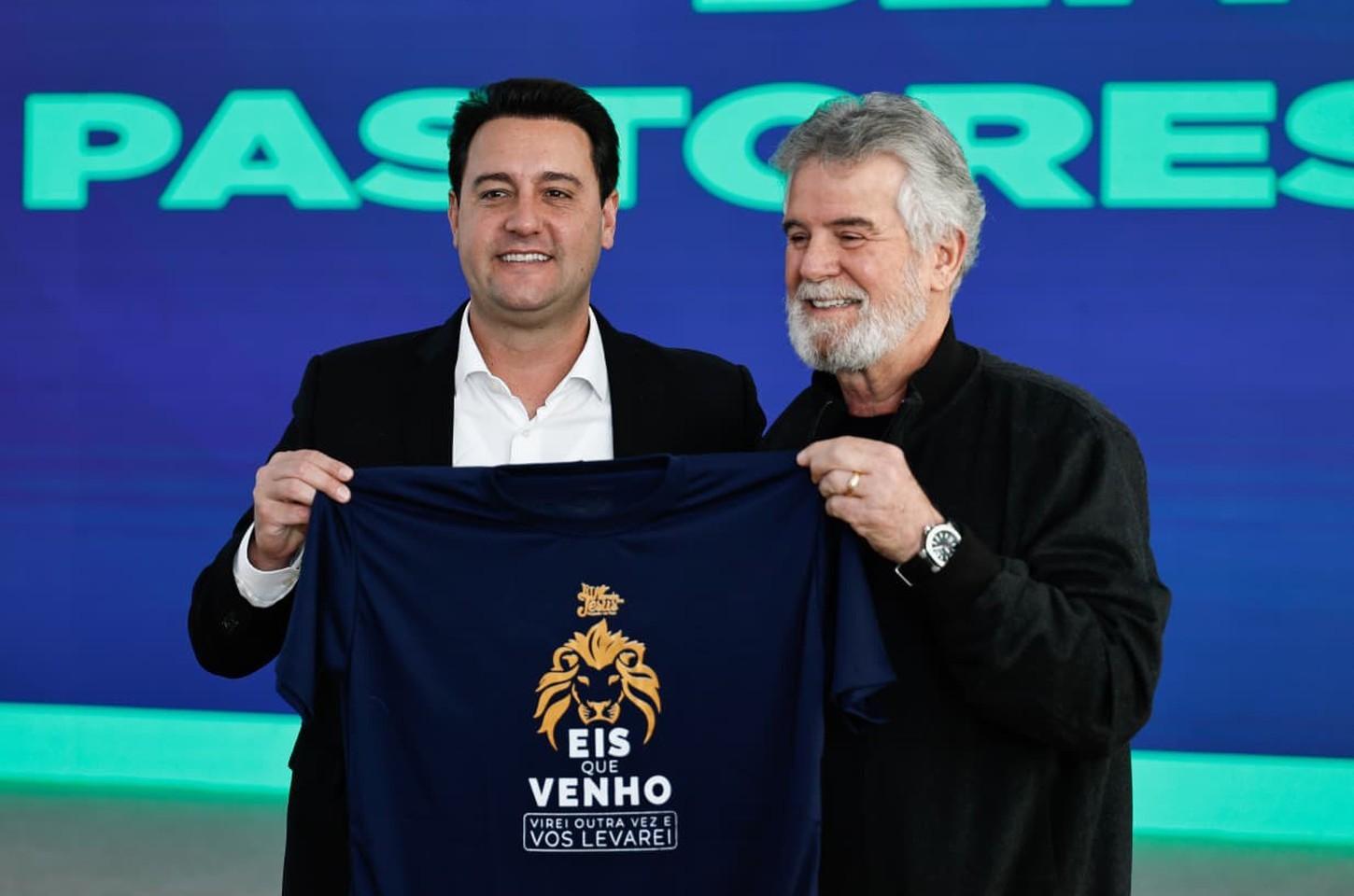 Ratinho Junior recebe convite para a Marcha para Jesus 2026 em Curitiba