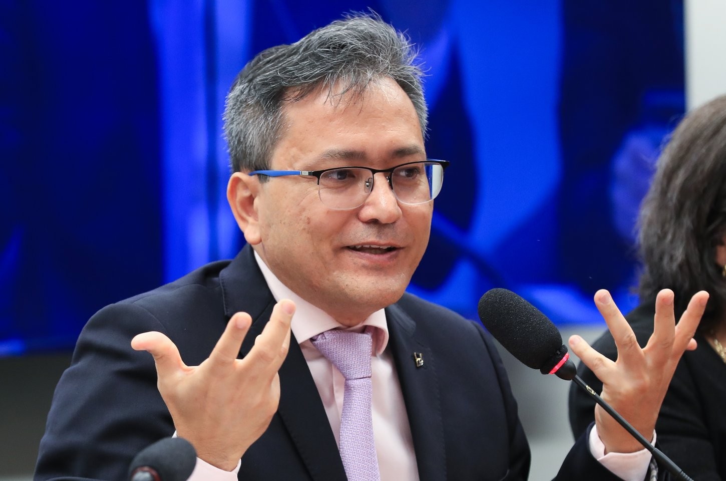Receita Federal mira R$ 200 bilhões com nova estratégia de cobrança amigável