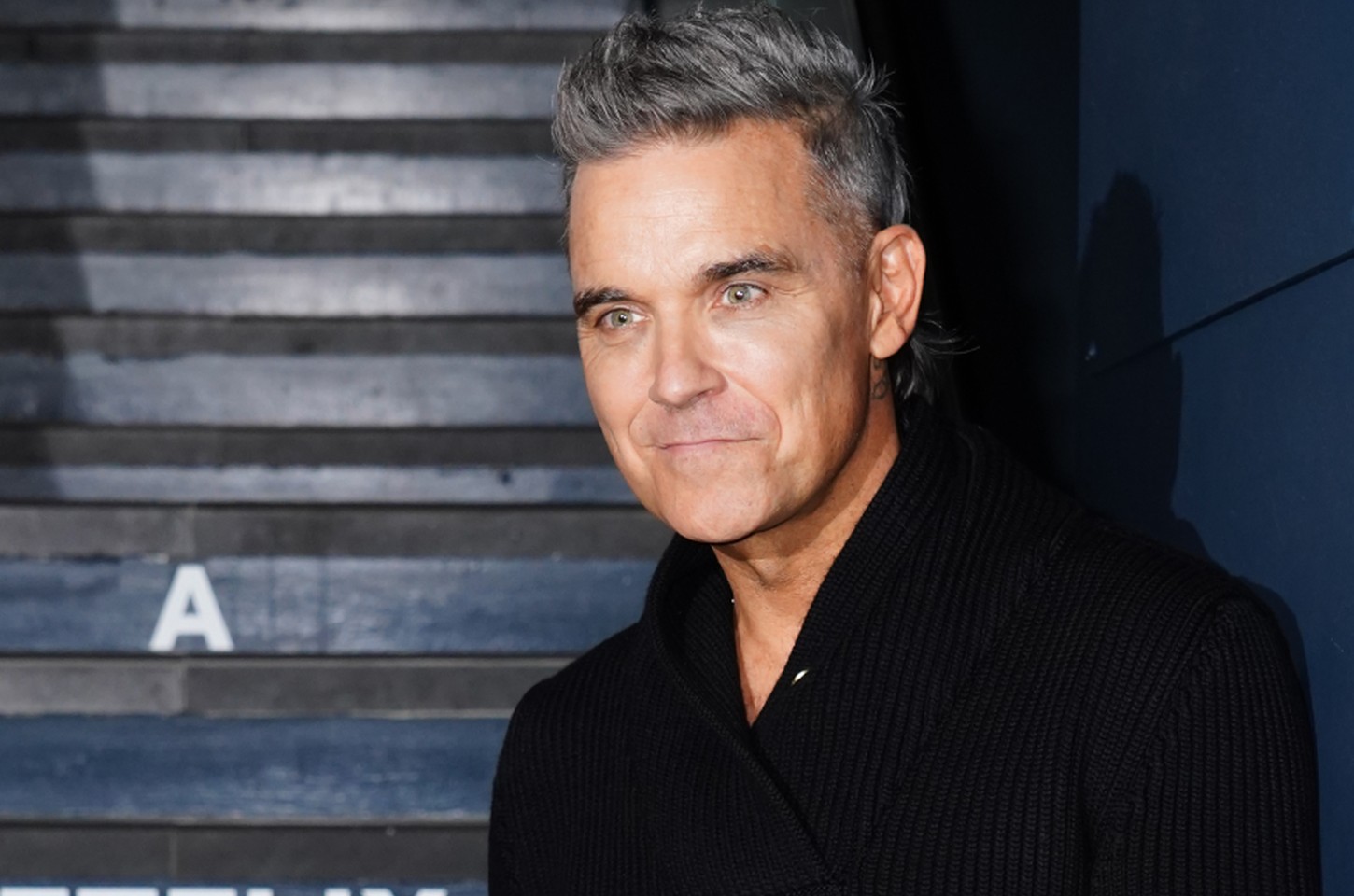 Robbie Williams pode superar recorde dos Beatles no Reino Unido