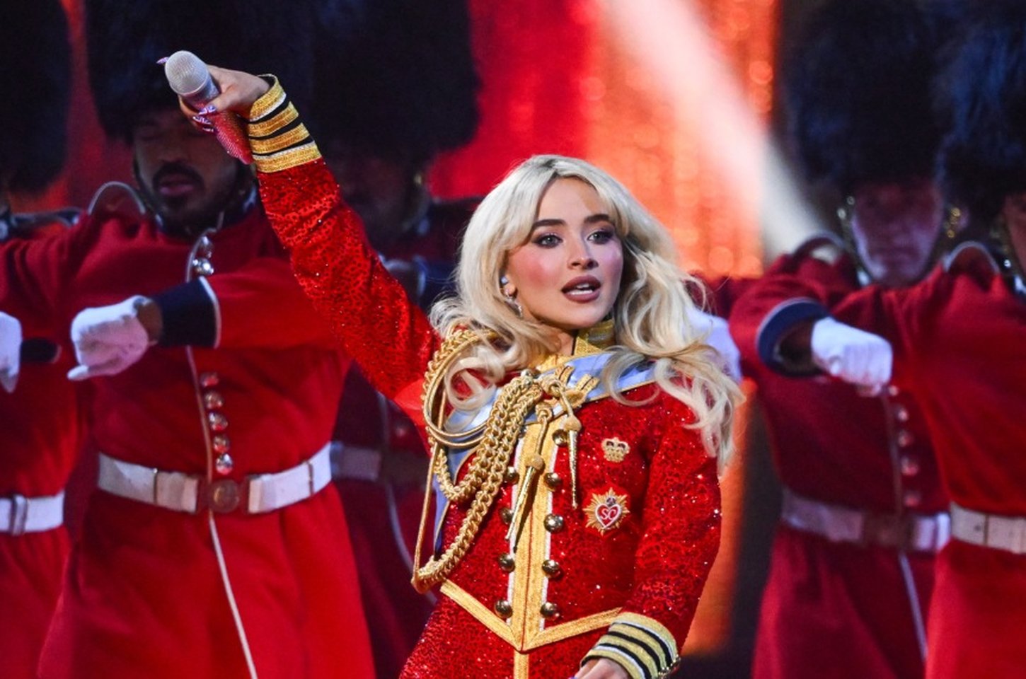 Sabrina Carpenter é a primeira atração confirmada do Grammy 2026