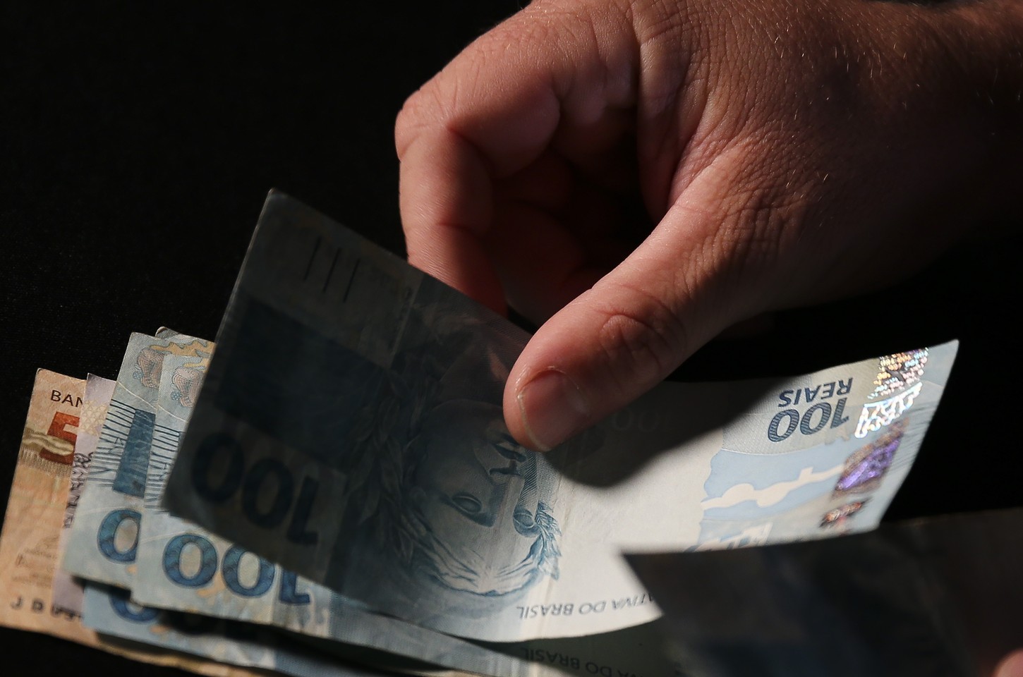 Salário mínimo completa 90 anos como conquista histórica dos trabalhadores
