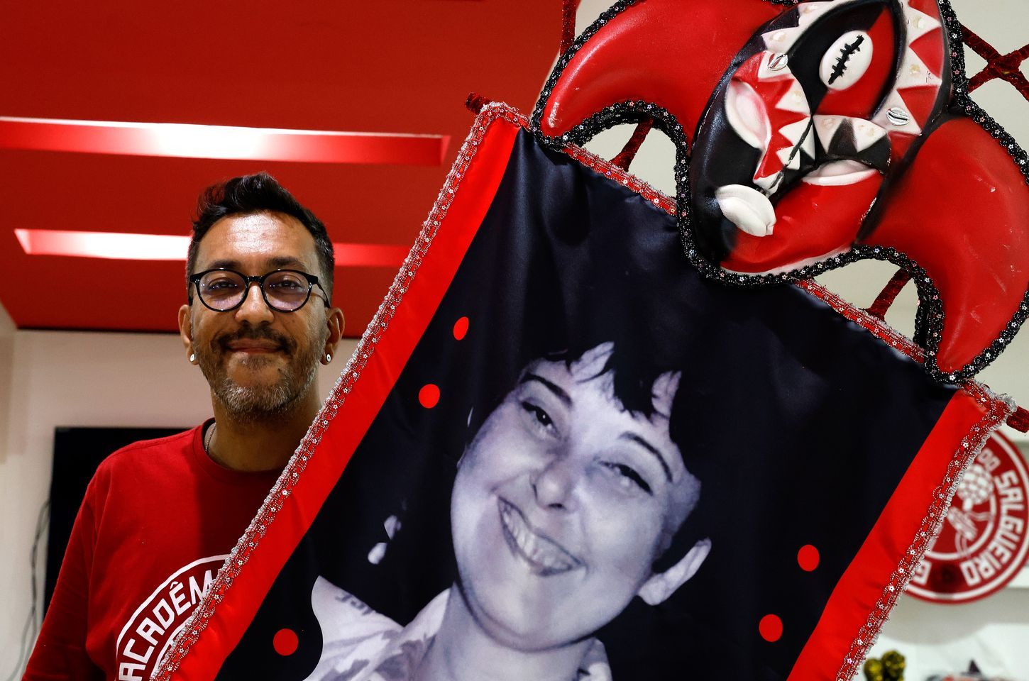 Salgueiro homenageia Rosa Magalhães com enredo delirante em 2026