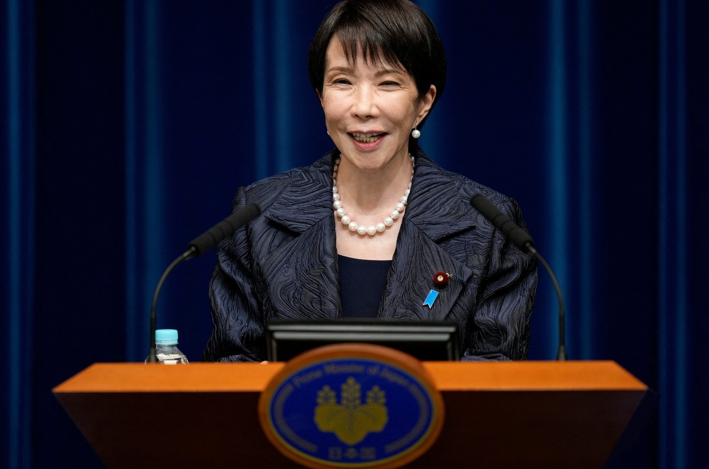 Sanae Takaichi obtém vitória eleitoral histórica no Japão