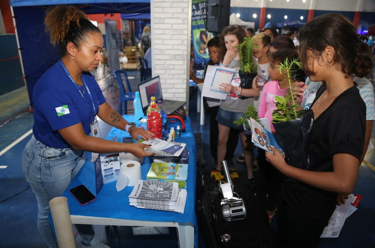 Sanepar leva serviços e educação ambiental a Campo Magro em evento de sucesso