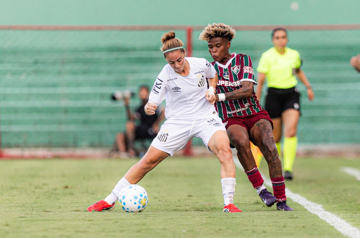 Santos vence Fluminense e volta a vencer após sete jogos no Brasileirão Feminino