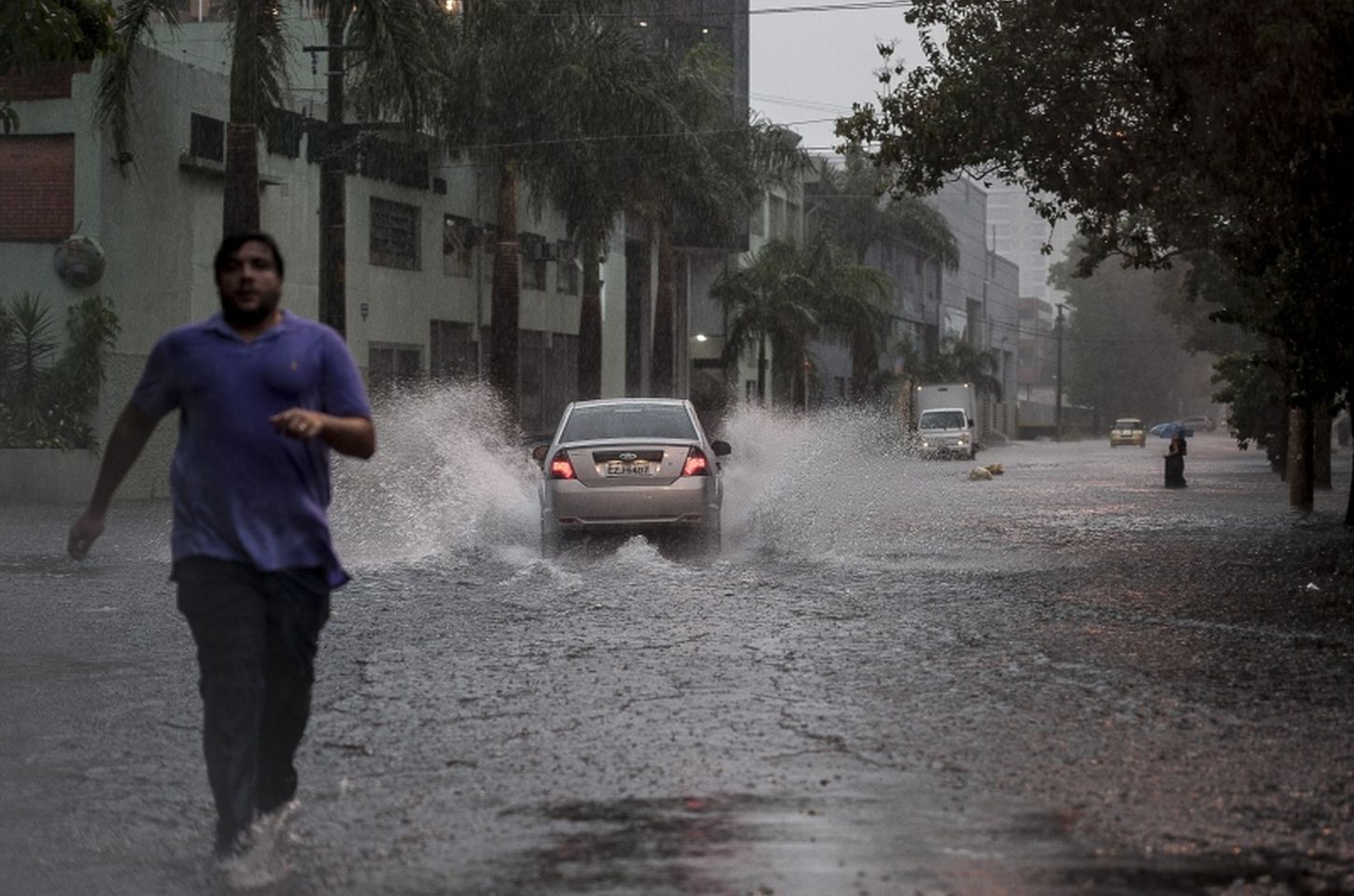 São Paulo em alerta para alagamentos após chuvas intensas