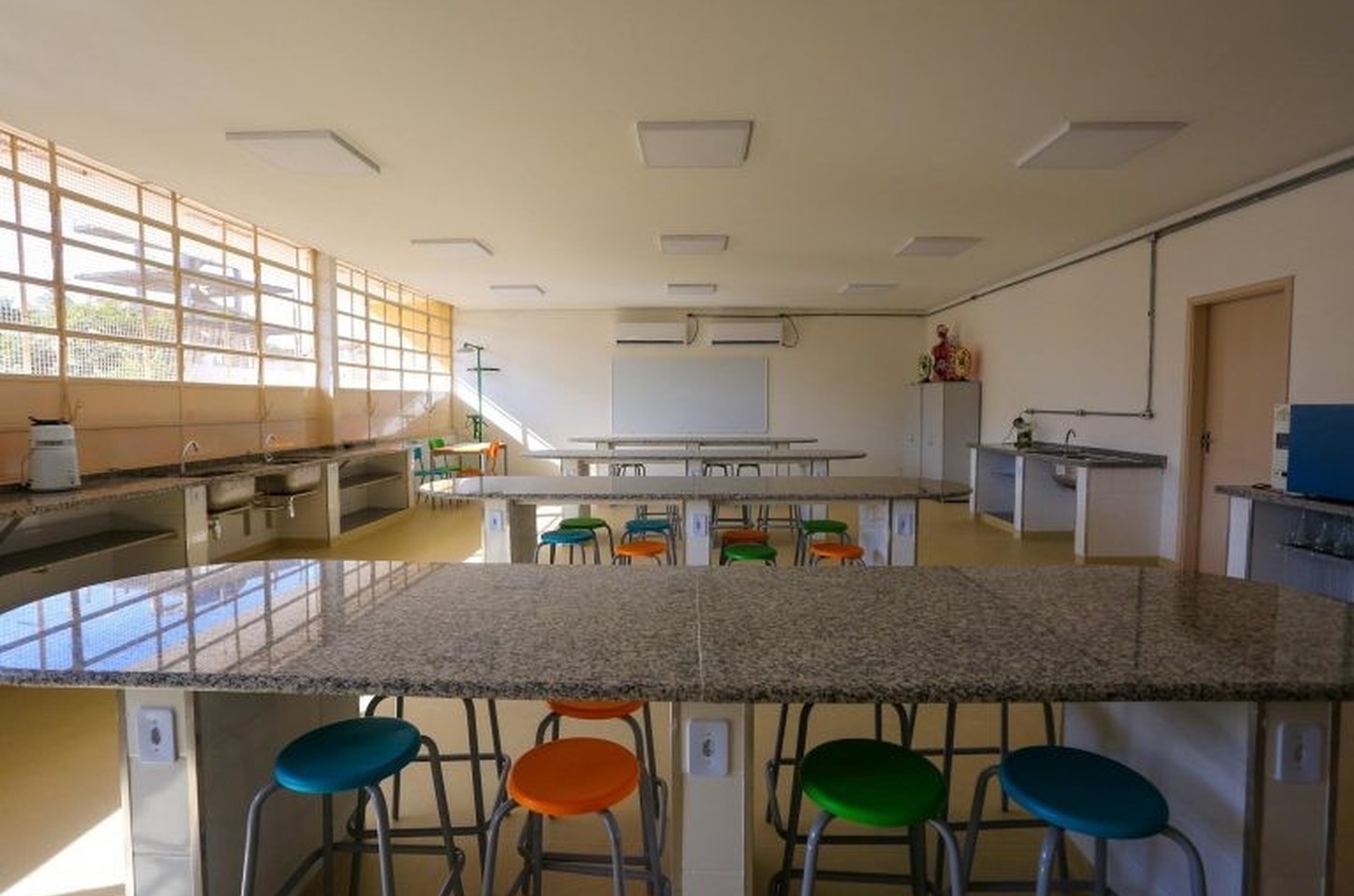 São Paulo investe R$ 3 bilhões e conclui 6.543 obras em escolas e creches