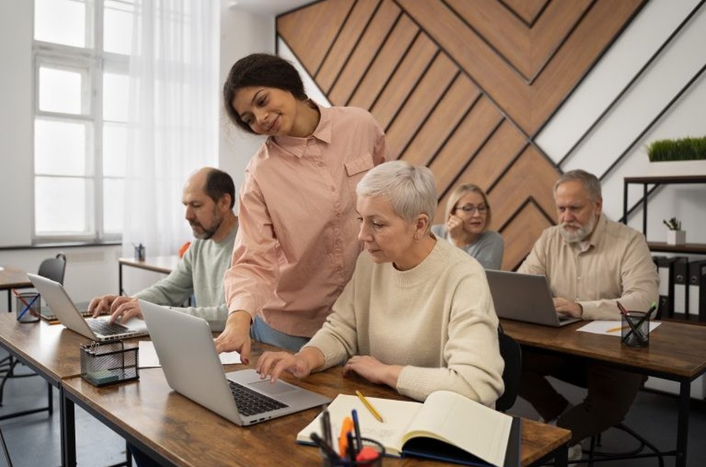 São Paulo lança Trampolim 60+ para impulsionar carreira de idosos