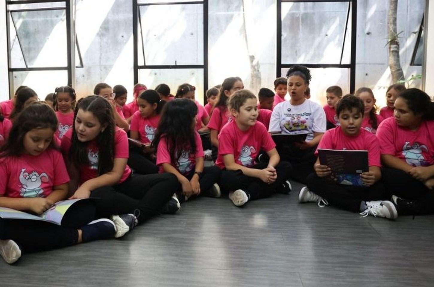 São Paulo premia 411 cidades por metas de alfabetização em 2025