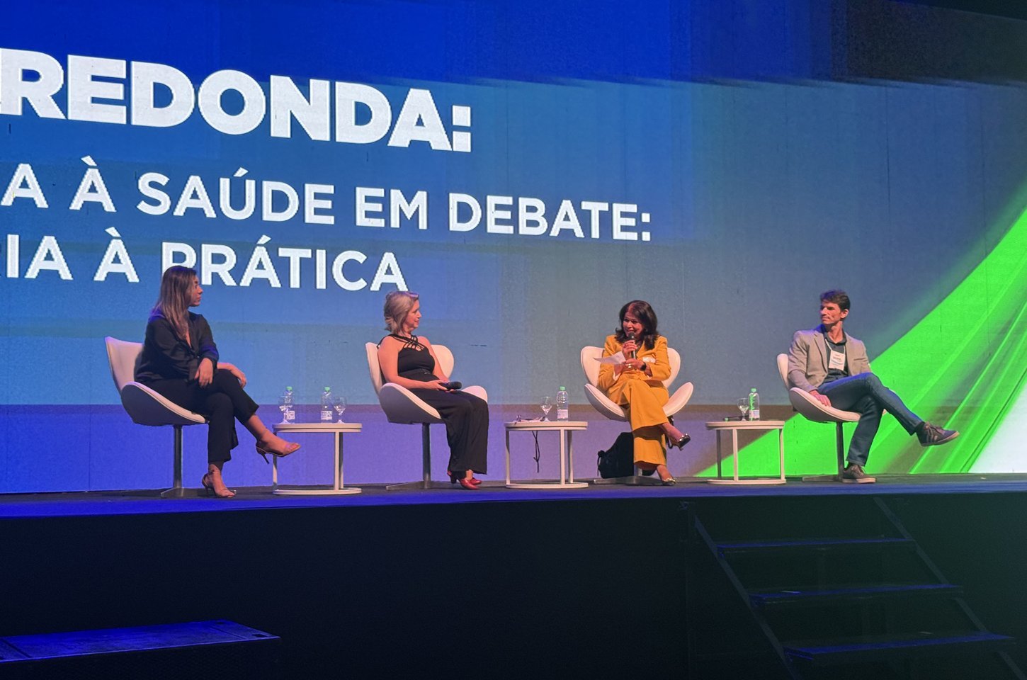 Saúde paranaense debate atenção primária em evento tripartite