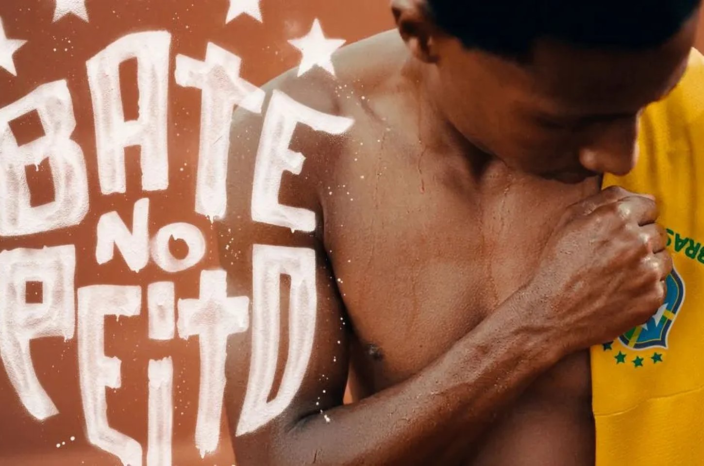 Seleção brasileira ganha música oficial "Bate no Peito" para Copa de 2026