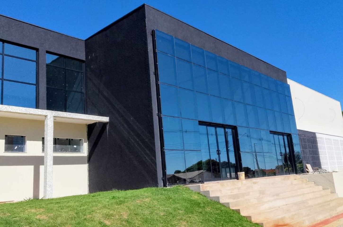Sete municípios do Paraná avançam em obras de Paços Municipais