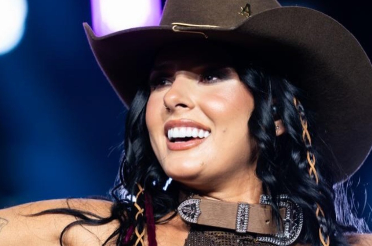 Show de Ana Castela é eleito o melhor da ExpoLondrina 2026