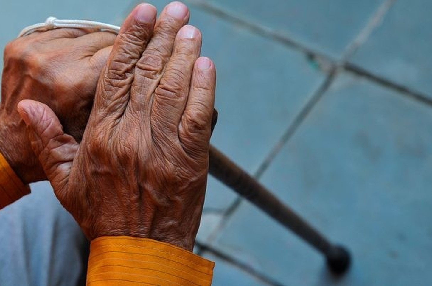 Sintomas depressivos na meia-idade podem indicar maior risco de demência