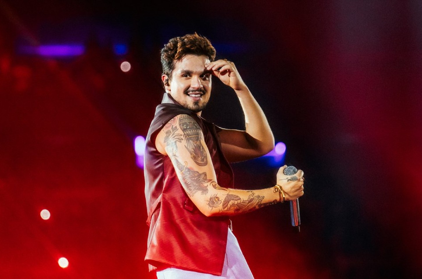 Sony Music renova contrato com Luan Santana após parceria de sucesso