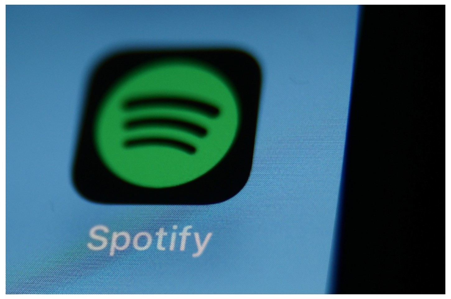 Spotify repassa recorde de US$ 11 bilhões à indústria musical em 2025