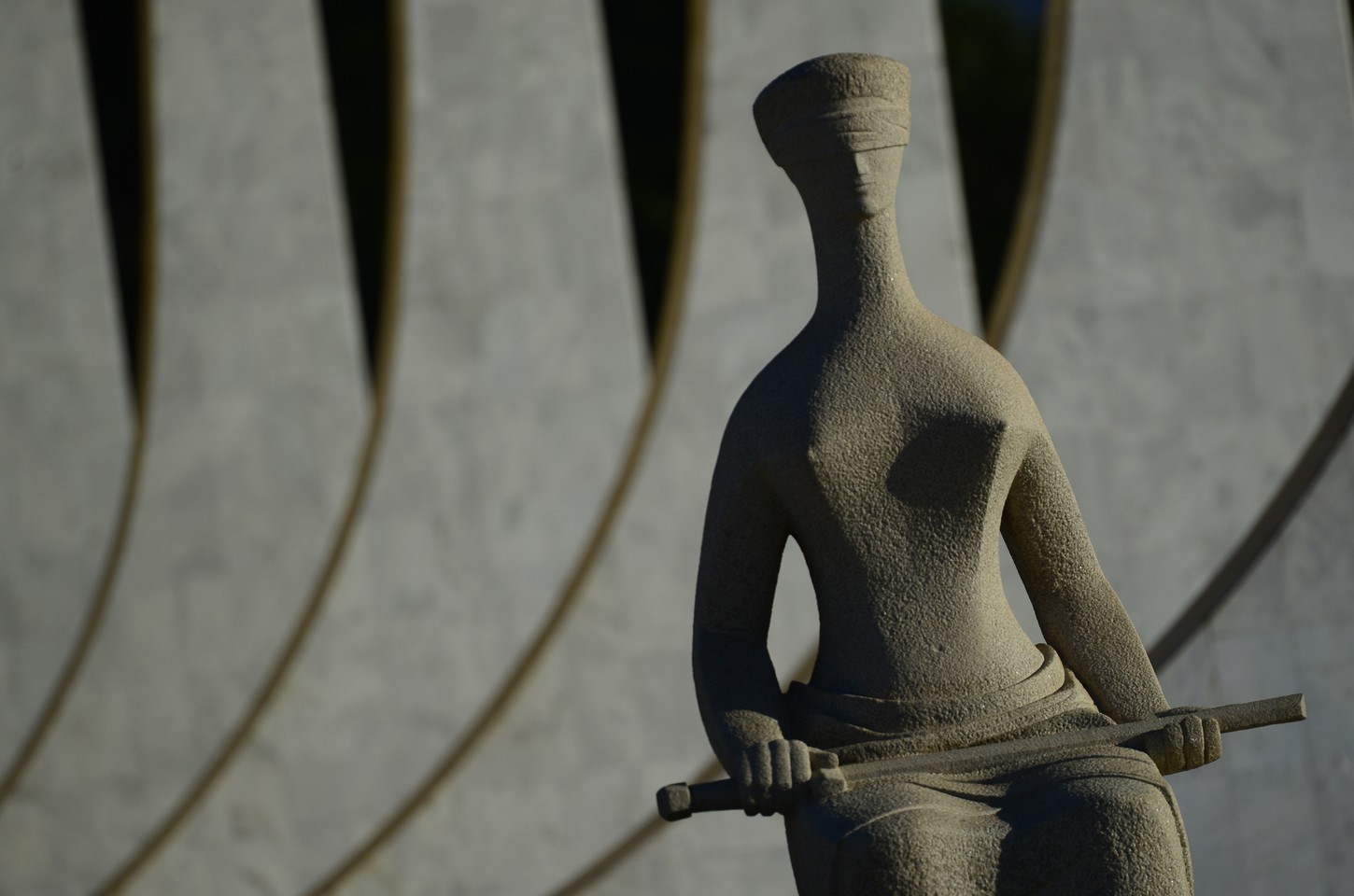 STF adia decisão sobre direito ao silêncio em abordagens policiais