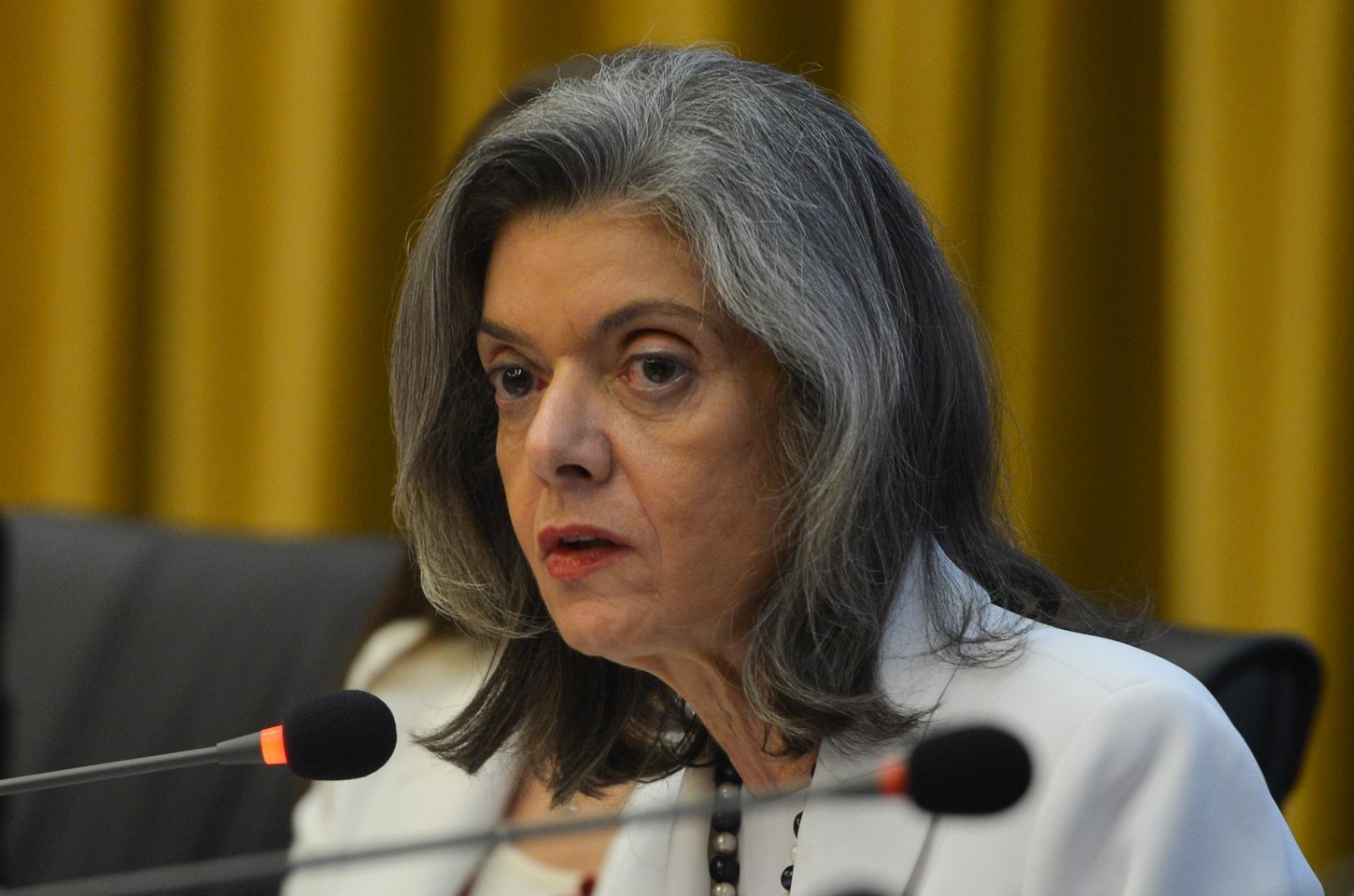 STF julga pagamento de gratificação a aposentados do INSS