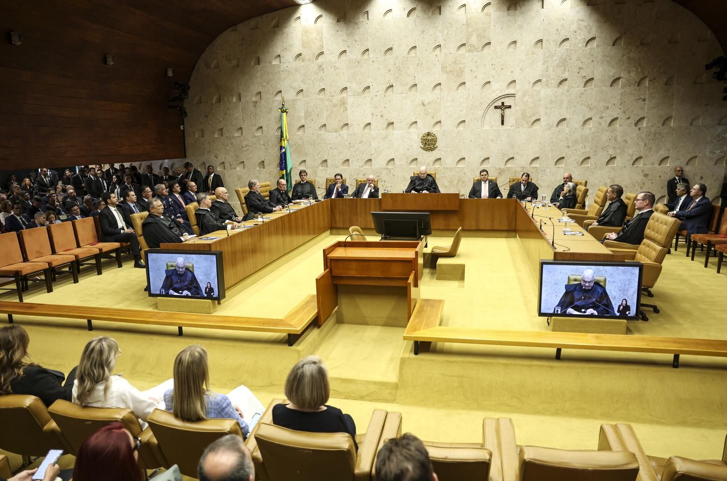 STF pode definir limites para delação premiada em ação do PT