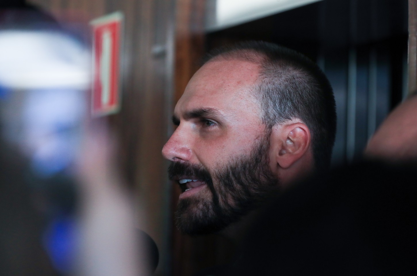 STF torna Eduardo Bolsonaro réu por crime de coação no processo