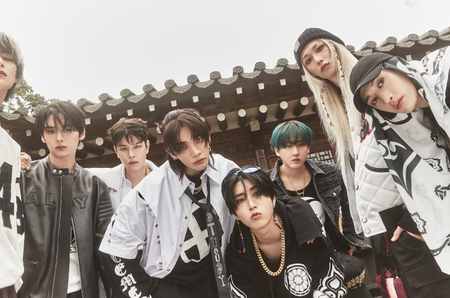 Stray Kids lidera ranking mundial de álbuns em 2025 com dois discos no topo
