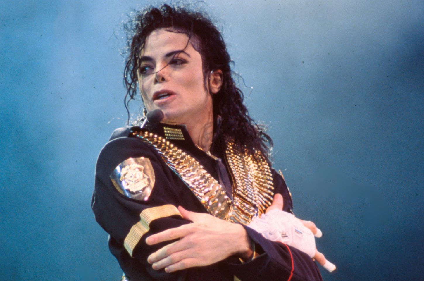 Sucesso de 'Michael' impulsiona Michael Jackson no topo das paradas brasileiras