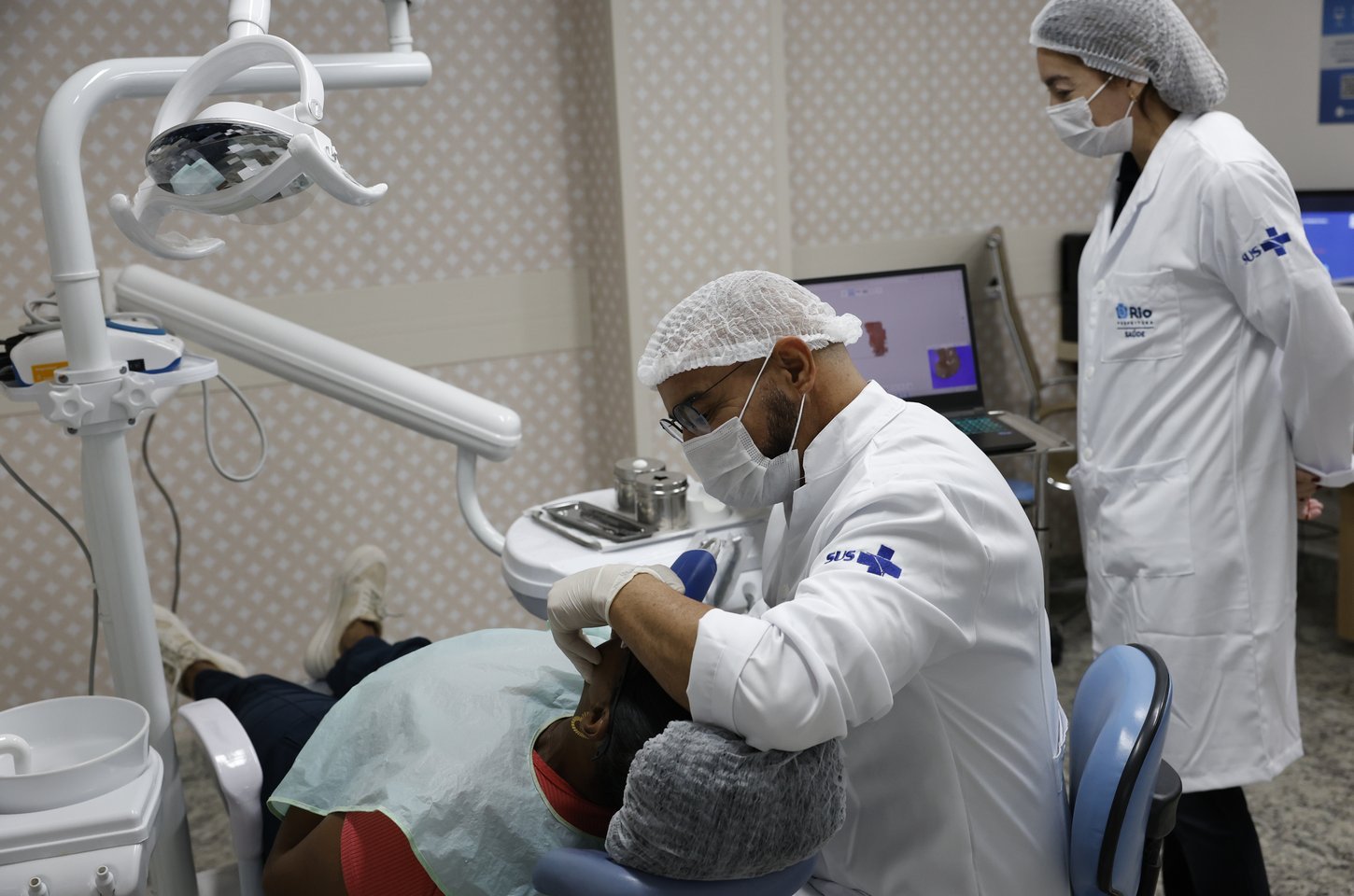 SUS oferecerá reconstrução dentária gratuita para vítimas de violência