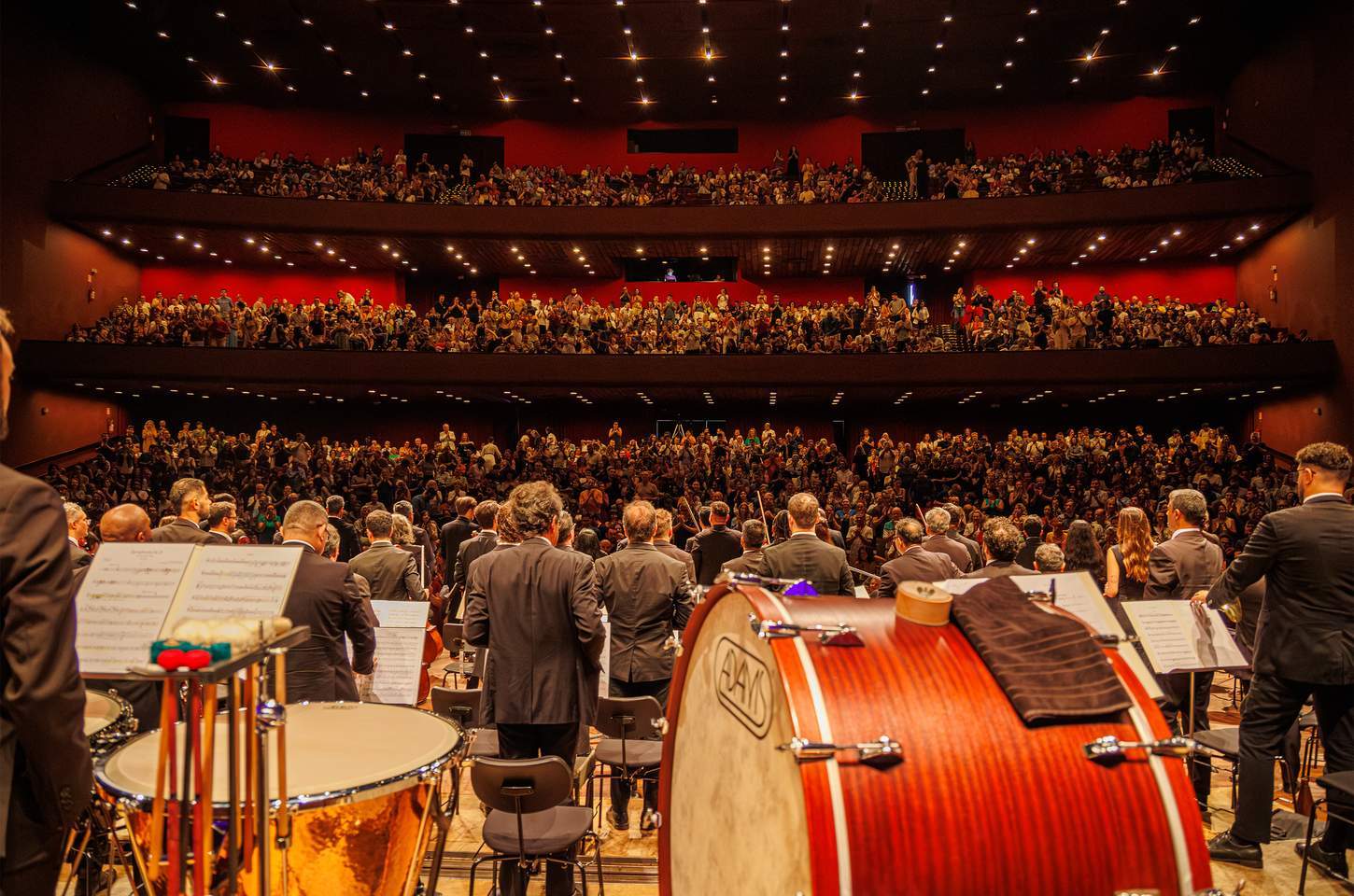 Teatro Guaíra inicia 2026 com música, dança e celebrações intensas