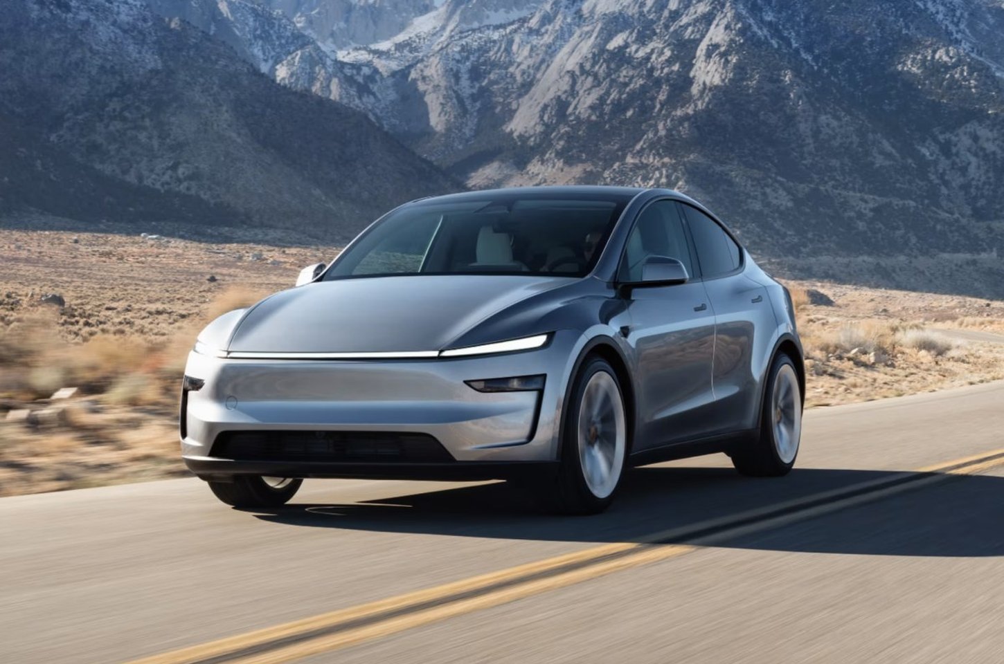 Tesla Model Y 2026 é o primeiro a atingir novo padrão de segurança da NHTSA