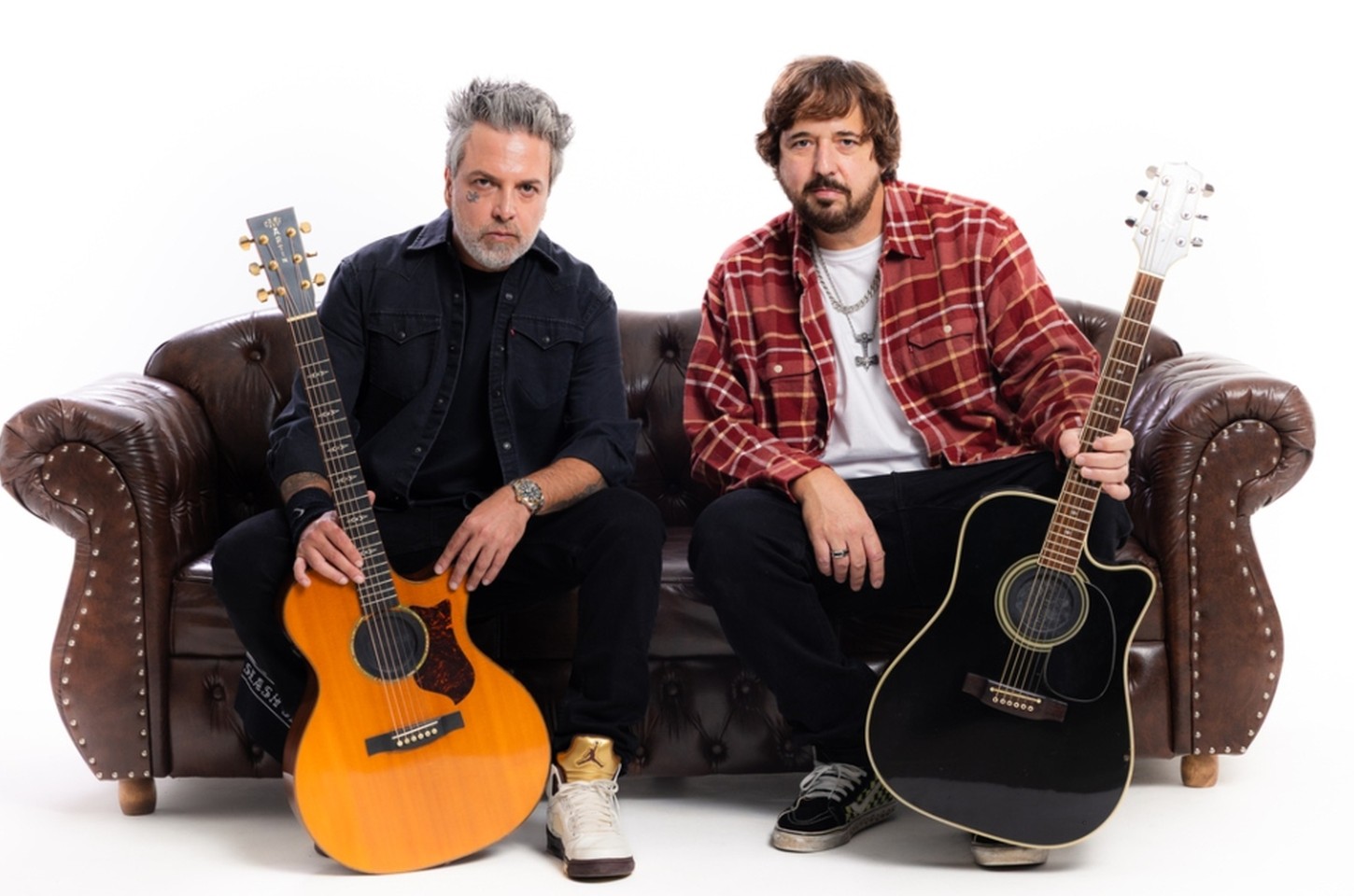 Thiago Castanho e Marcão Britto anunciam turnê acústica do Charlie Brown Jr.
