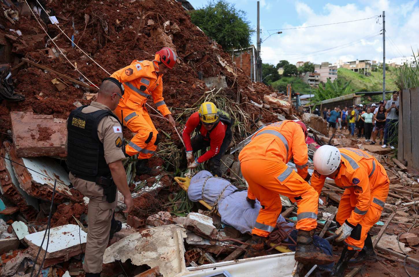 Tragédia em Minas Gerais: especialistas apontam negligência climática