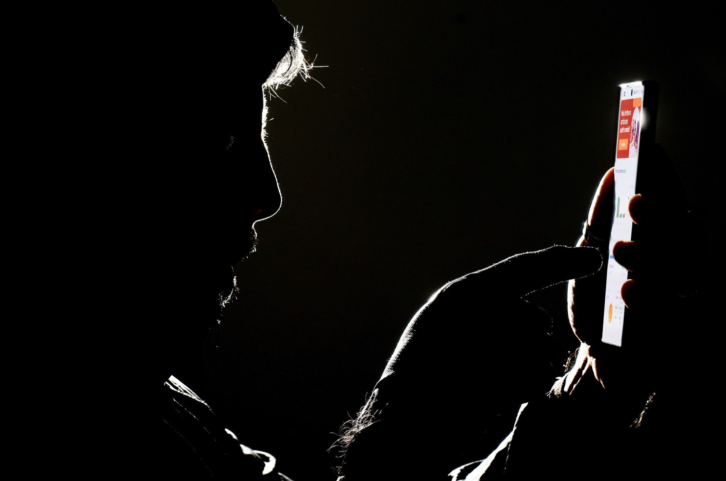 Trend de violência simulada contra mulheres gera alerta e debate sobre misoginia