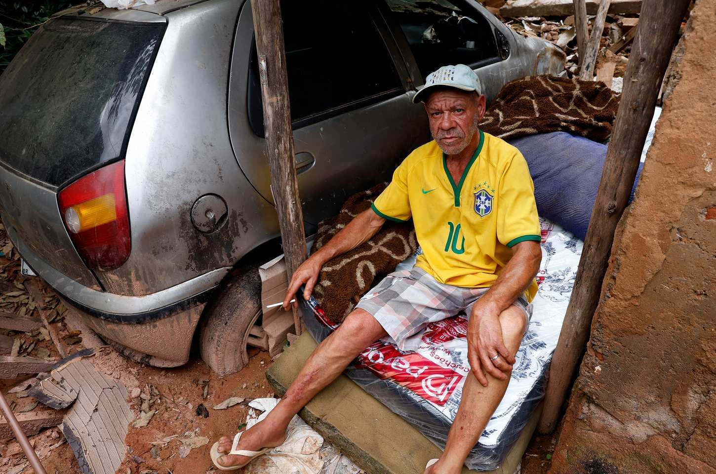 Um mês depois da tragédia, moradores de Juiz de Fora seguem em luta pela sobrevivência